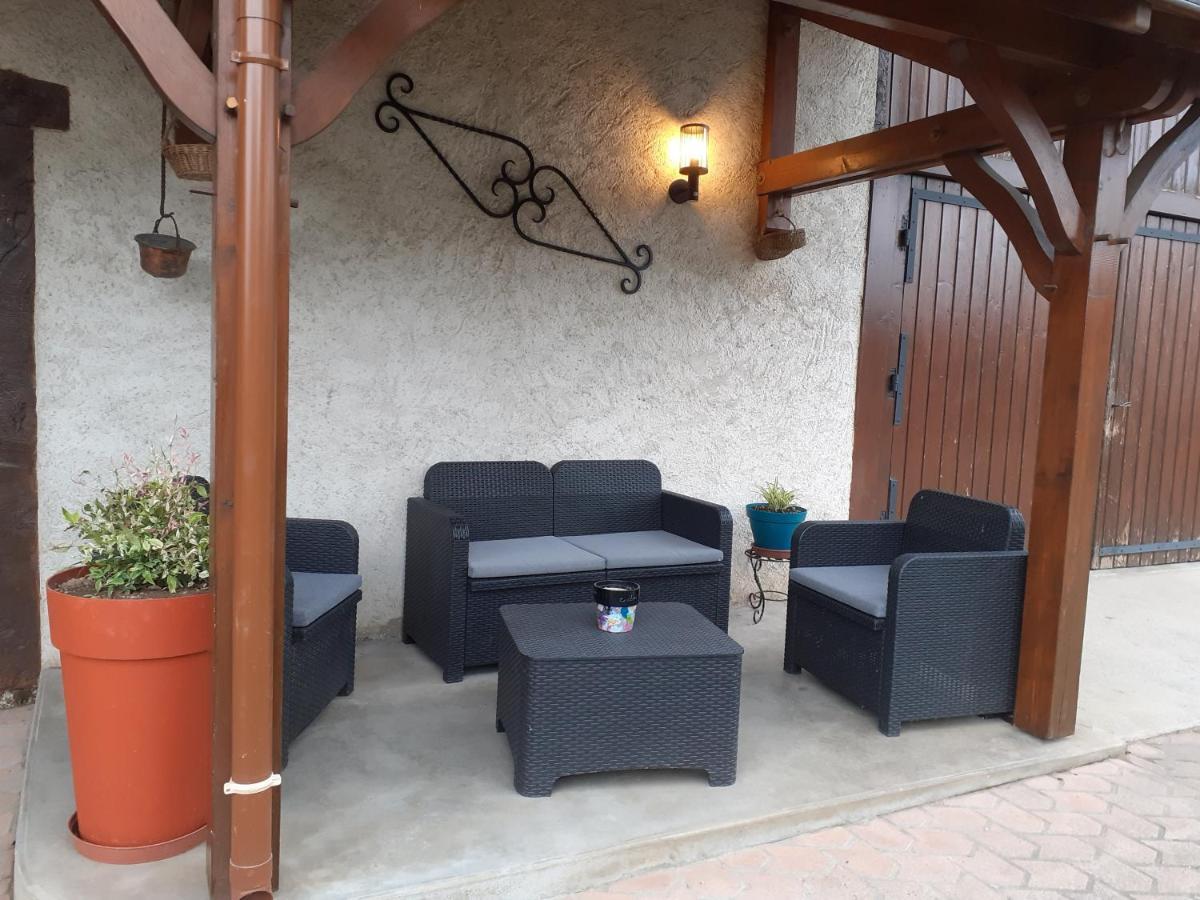 Les Copains D'Abord Villa Beaucroissant Екстериор снимка