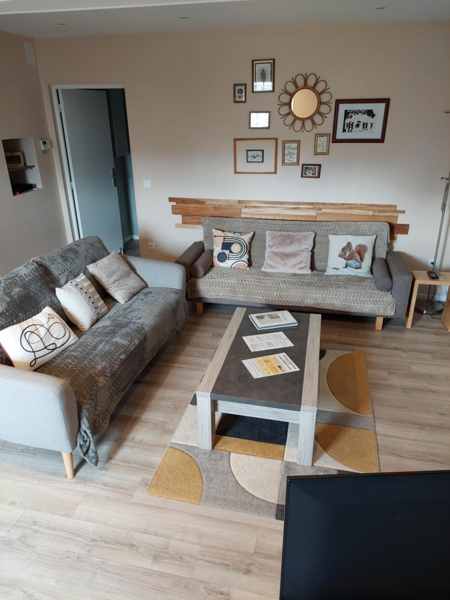 Les Copains D'Abord Villa Beaucroissant Екстериор снимка