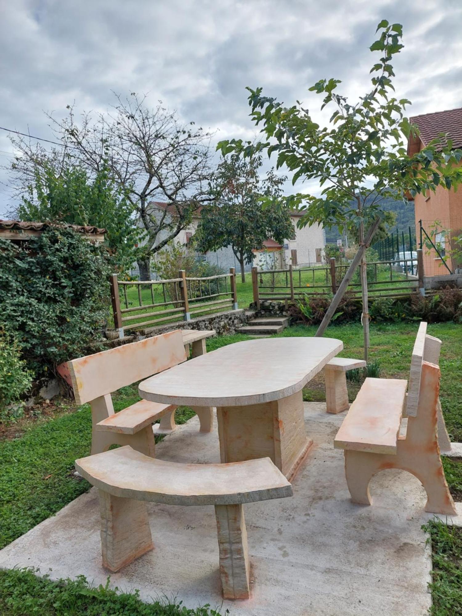 Les Copains D'Abord Villa Beaucroissant Екстериор снимка